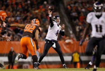 Con menos de un minuto para el final, Matt Schaub lanzó su segunda intercepción del partido (recordemos que la primera había sido retornada para touchdown), que dejaba a los Browns con tiempo para buscar el field goal que les diera la victoria. El QB de los Ravens completó un partido mediocre con 232 yardas de pase (20 de 34) y 2 touchdowns, pero también estas dos intercepciones.