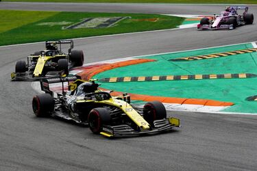 Los dos Renault fueron descalificados del GP de Japón en 2019 por irregularidades con su sistema de frenado. Racing Point presentó en Suzuka una reclamación a la FIA por un sistema de ajuste predeterminado del balance de frenada, lo que beneficiaría a los pilotos. Se determinó que el sistema de ajuste para los frenos utilizado por Daniel Ricciardo y Nico Hulkenberg en Suzuka no infringía el reglamento técnico pero sí fue clasificado como una ayuda a los pilotos. Renault no apeló la sanción y aceptó su descalificación.