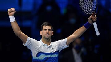 El tenista serbio Novak Djokovic celebra su victoria ante Andrey Rublev en las ATP Finals en el Pala Alpitour de Turin.