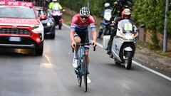 Van der Poel rueda en cabeza en Tirreno.