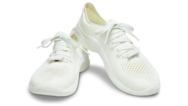 Así son las ‘sneakers’ más populares de Crocs: con suela de goma y plantilla transpirable