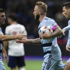 Alan Pulido y Sporting Kansas City avanzan a semifinales en los MLS Playoffs
