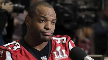 HOUSTON, TX - FEBRUARY 02: Dwight Freeney #93 of the Atlanta Falcons speaks with the media during the Super Bowl LI press conference on February 2, 2017 in Houston, Texas.   Tim Warner/Getty Images/AFP
 == FOR NEWSPAPERS, INTERNET, TELCOS &amp; TELEVISION USE ONLY ==