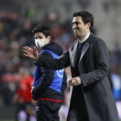 Iraola: "Soñamos con eliminar al Betis y los aficionados también"