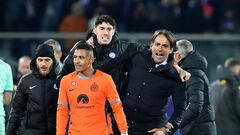 Soccer Football - Serie A - Fiorentina v Inter Milan - Stadio Artemio Franchi, Florence, Italy - January 28, 2024 Inter Milan coach Simone Inzaghi and Alexis Sanchez celebrate after the match REUTERS/Jennifer Lorenzini