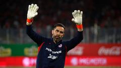 Bravo le lanza un ‘palo’ a Berizzo y aprueba a este DT para la Roja