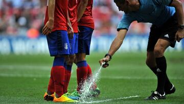 El spray del f&uacute;tbol podr&iacute;a dejar de usarse a nivel mundial si la FIFA no reconoce su autor&iacute;a.