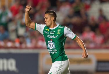 'El Rifle' es una de las nuevas incorporaciones del Atlas y ya tiene experiencia en el futbol mexicano con América y León. Posiblemente lo estaremos viendo en el medio campo generando opciones de peligro.