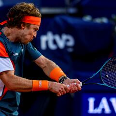 ‘Speedy’ Rublev resuelve su debut en una hora y cuatro minutos