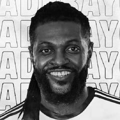 Oficial: Adebayor, nuevo jugador de Club Olimpia de Paraguay