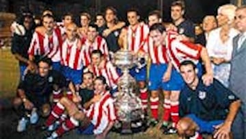 <b>EL REY DEL CARRANZA.</b> El Atlético se llevó ayer a casa su octavo Trofeo Carranza y es el equipo que ha ganado en más ocasiones el prestigioso torneo gaditano.