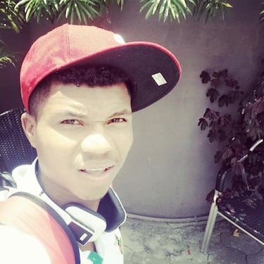 El mozambiqueño comenzó su carrera profesional en el Ferroviário da Beira de su país natal.  