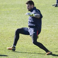 Herrerín: "Mi renovación es por jugar bien, no por Kepa"