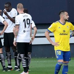 "Me ha llamado negro de mierda"