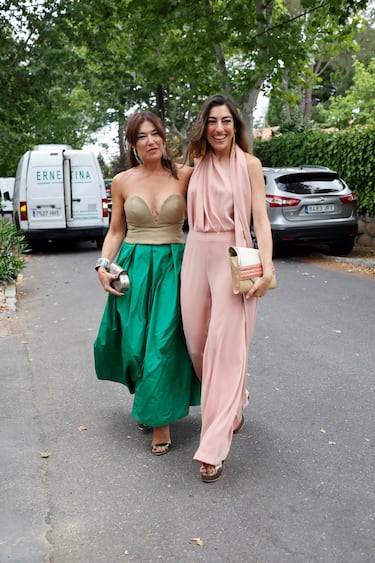 Raquel Revuelta y Claudia Jiménez llegan a la boda de David Summers en Madrid, a 21 de julio de 2024.
BODA;CELEBRACIÓN;FIESTA;MÚSICA;
Antonio Gutiérrez / Europa Press
20/07/2024