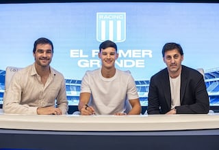 Bombazo de Milito: ficha al ojo derecho de Scaloni