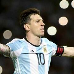 Batistuta: "Si Messi no quisiera venir, se haría el lesionado"