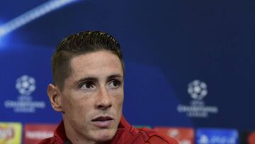 Atletico Madrid's forward Fernando Torres attends a press conference at Vicente Calderon stadium Madrid on October 31, 2016 on the eve of their UEFA Champions League Club Atletico de Madrid vs FC Rostov. / AFP PHOTO / JAVIER SORIANO