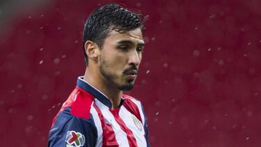 Todo el escándalo que se armó con las Chivas sólo perjudicó al jugador, que hasta antes de ese episodio se veía como un indiscutible en la Copa del Mundo 2018, ¿se alcanzará a subir?
