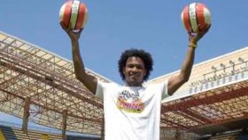 <b>UN PILAR. </b>De Guzman ha sido un jugador clave en el centro del campo de Lotina.