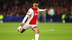 El Ajax baja el precio a Van de Beek