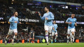 Jugadores de Manchester City celebrando un gol en Premier League.