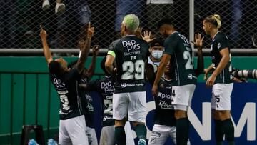 Jugadores del Deportivo Cali en un partido ante Boca Juniors por Copa Libertadores