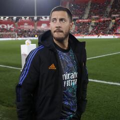 Hazard tiene que dar marcha atrás