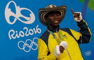 En Río 2016, Martínez se colgó la de plata en boxeo, en la categoría de 49 Kg. y se convirtió en el primer colombiano en lograr esta medalla en unos Juegos Olímpicos. En la final perdió por decisión unánime ante Hasanboy Dusmatov.