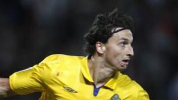 Ibrahimovic da un triunfo 'in extremis' a Suecia y le mete en la pomada