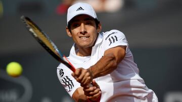 Tennis - ATP 500 - Hamburg European Open - Am Rothenbaum, Hamburg, Germany - September 23, 2020   Chile&#039;s Cristian Garin in action during his second round match against Germany&#039;s Yannick Hanfmann   REUTERS/Fabian Bimmer