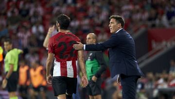 Berizzo con Raúl García.
