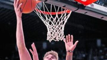 Marc Gasol entra a canasta.