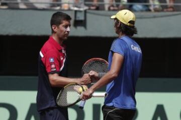 Tenis, Chile v Republica Dominicana, Copa Davis 2016.
Los jugadores de Chile Hans Podlipnik y Julio Peralta celebran contra Republica Dominicana durante el partido del grupo I americano de Copa Davis.