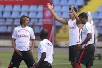 Cristiano Ronaldo durante en entrenamiento antes del partido contra Armenia.