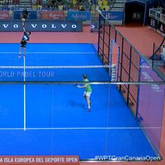 Para los amantes del padel: el punto que levantó a la grada...