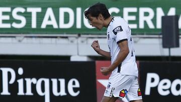 Futbol, Universidad Catolica vs Colo Colo. Semifinal de Copa Chile 2019. El jugador de Colo Colo Matias Fernandez celebra su gol contra Universidad Catolica durante el partido valido por semifinal de la Copa Chile 2019 disputado en el estadio German becker de Temuco, Chile. 18/01/2020 Raul Zamora/Photosport Football, Universidad Catolica vs Colo Colo. Copa Chile championship 2019. Colo Colo's player Matias Fernandez celebrates his goal against Universidad Catolica during the Copa Chile football match held at the German Becker stadium in Temuco, Chile. 18/01/2020 Raul Zamora/Photosport