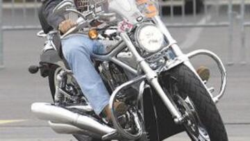 <b>'SCHUMI' MOTORISTA. </b>El campeón alemán llegó cada día a Montmeló a lomos de una Harley-Davidson.