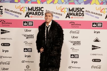 Elio Leiros, posando en el photocall de Los40 Music Awards.