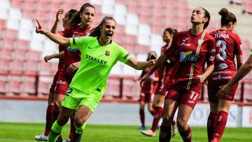 Martens celebra un gol en Las Gaunas.