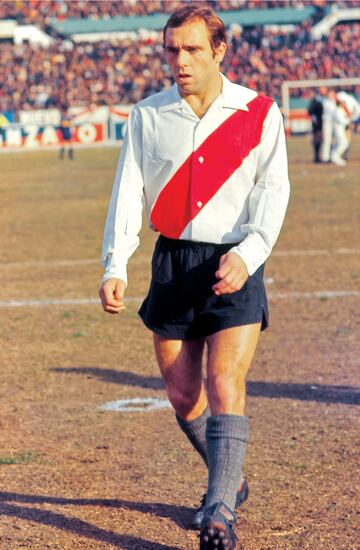 El argentino solamente jugó la Libertadores con River Plate entre 1966 y 1973.