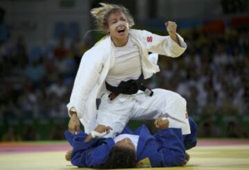 Laura Gomez logró vencer a Gulbadam Babamuratova de Turkmenistán y se enfrenta en octavos de final a Andreea Chitu, vigente subcampeona del mundo de la categoría.