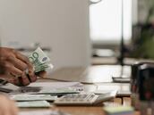 Adiós al ‘dinero negro’: el método de Hacienda para vigilar tus movimientos