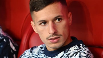 Bayern Munich's Spanish forward #17 Bryan Zaragoza sits on the bench prior to the German first division Bundesliga football match between FC Bayern Munich and Borussia Moenchengladbach in Munich on February 3, 2024. (Photo by LUKAS BARTH / AFP) / DFL REGULATIONS PROHIBIT ANY USE OF PHOTOGRAPHS AS IMAGE SEQUENCES AND/OR QUASI-VIDEO