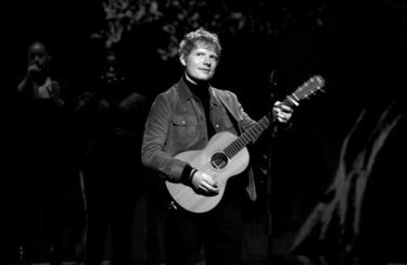 Ed Sheeran paga a un entrenador para que sus padres puedan jugar con su nieta