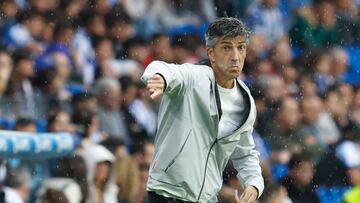 SAN SEBASTIÁN, 02/09/2023.-El entrenador de la Real Sociedad Imanol Alguacil, este sábado durante el partido de la jornada 4 de LaLiga contra el Granada en el estadio Reale Arena en San Sebastián.- EFE/ Javi Colmenero
