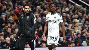 Luis Sinisterra en un partido de Leeds en la Premier League.