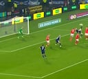 ¡Tienen que verlo! El escandaloso gol en el Escocia vs. Dinamarca