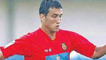 <b>ÍDOLO BERMELLÓN. </b>Las últimas actuaciones de Bosko Jankovic le han hecho ganarse los elogios de los aficionados y del propio técnico.