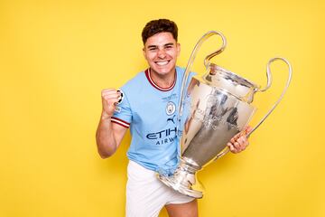 La temporada 2022/23 se convirtió en inolvidable para Julián Álvarez. El delantero argentino  es el primer jugador de la historia en ganar la Copa Mundial de la FIFA y un triplete europeo en la misma temporada.